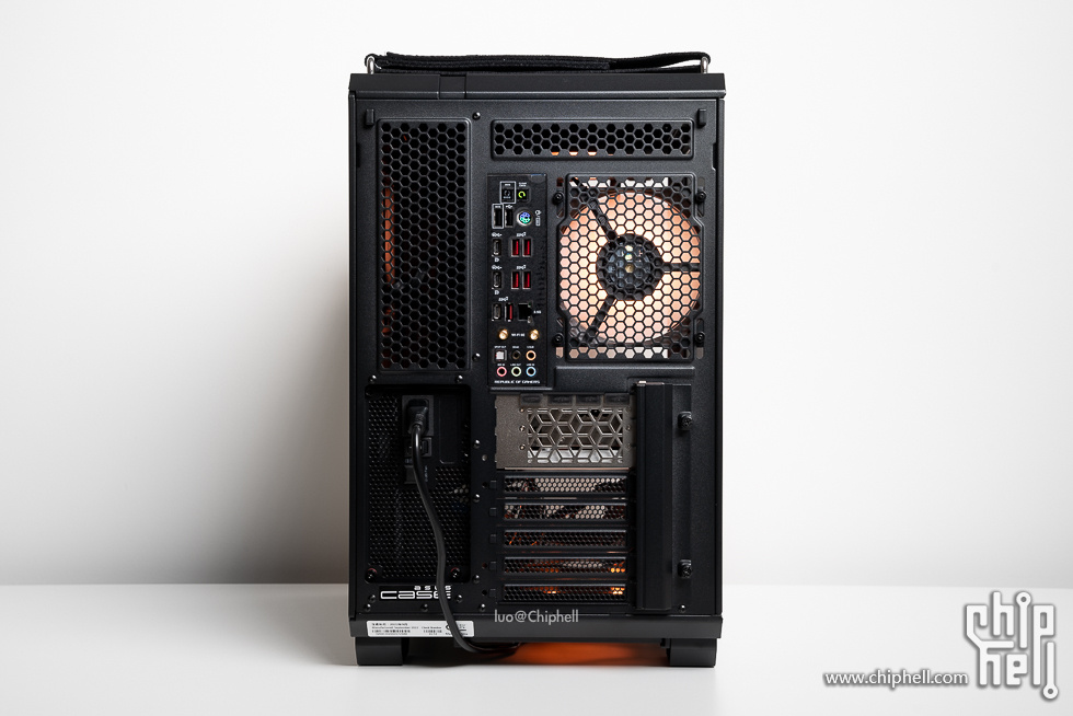 华硕tufgaminggt502弹药库白色,华硕gt502机箱黑橙搭配