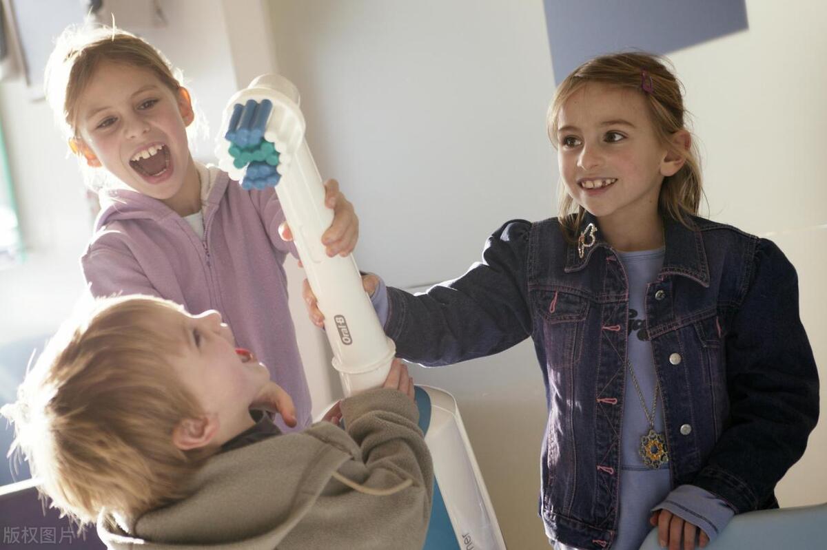 宝宝多大开始能用电动牙刷,宝宝用电动牙刷管用吗