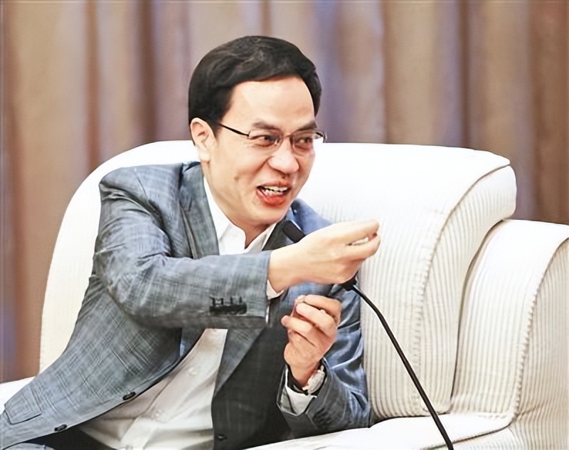 名校学霸毕业4000月薪,清华学霸拿到5亿融资