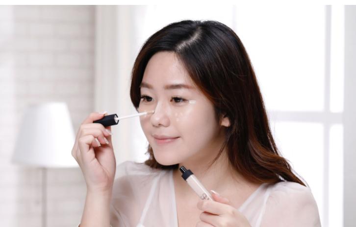 秋冬养肤轻薄水润服帖粉底液,适合干皮秋冬用的大牌粉底液