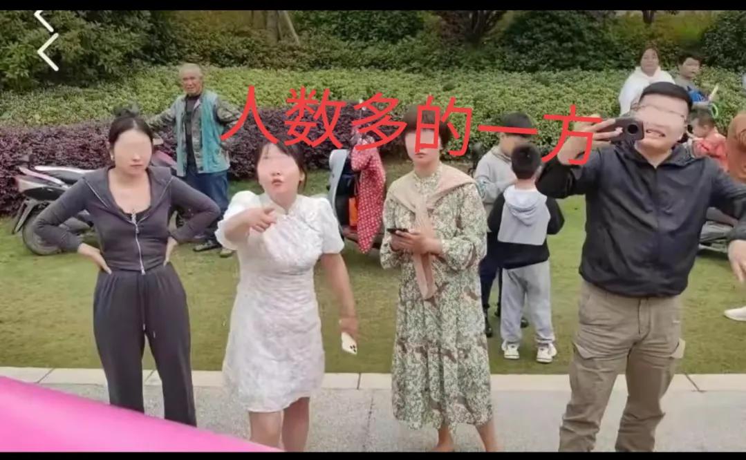 孩子在游乐场发生矛盾家长跳河,游乐场孩子发生冲突家长跳河