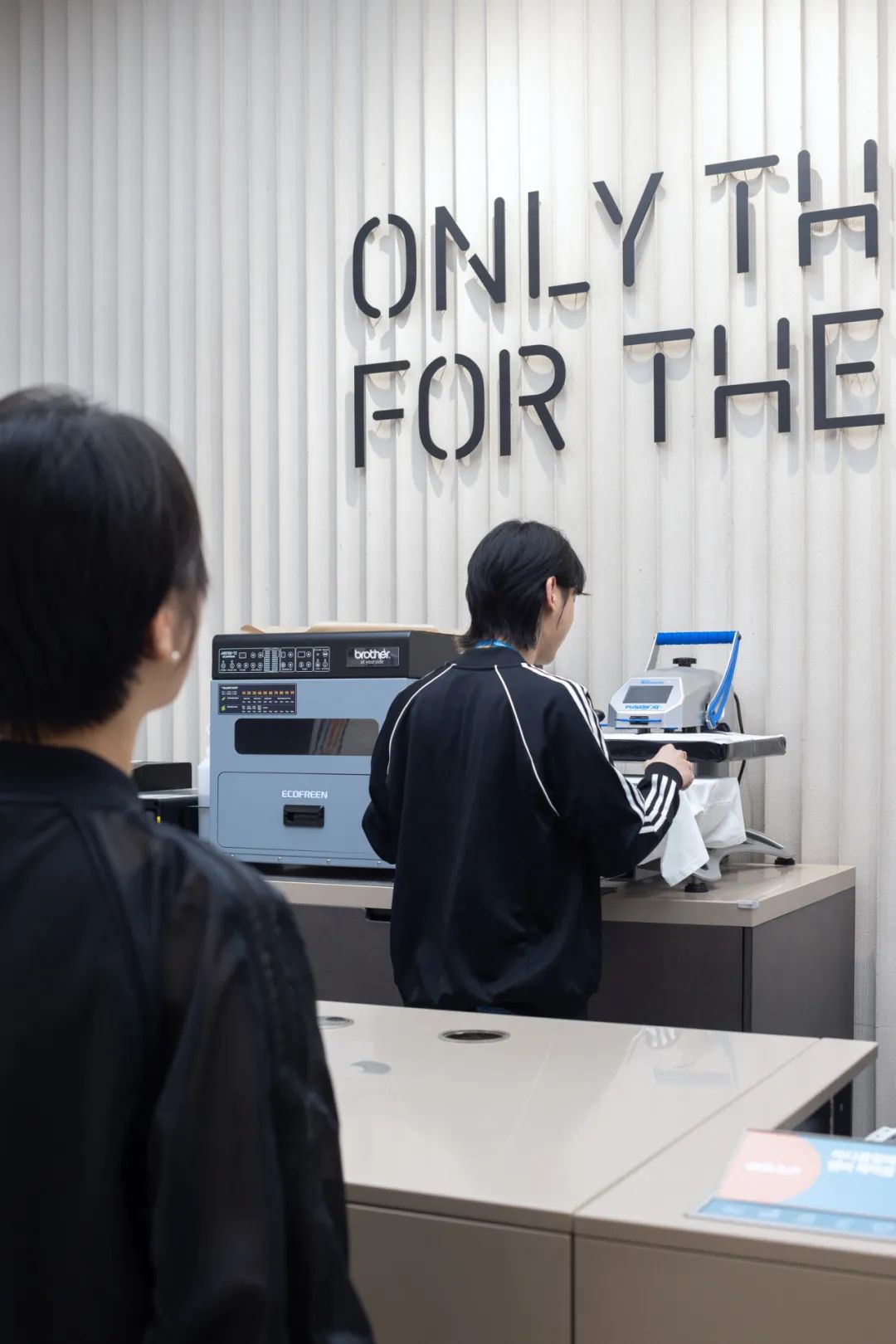 万社设计靠谱吗,首尔adidas旗舰店