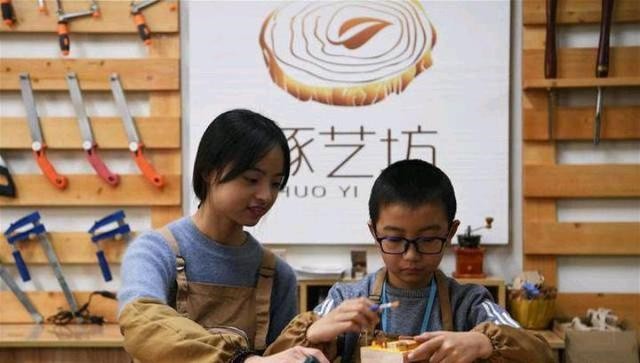 不顾家人反对辞去教师工作创业,几年前不顾家人反对坚持学美术