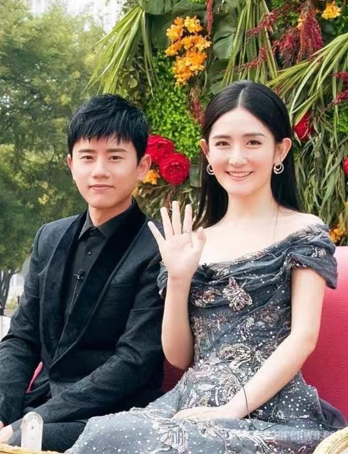 《快乐大本营》停播8个月：嘉哥销声匿迹，吴昕直播带货