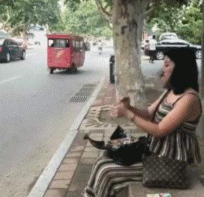 小蛇化身美杜莎,小蛇瞬间变成美杜莎