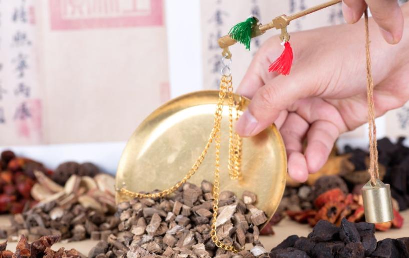 中医如何调理慢性结肠炎,湿热结肠炎和脾虚结肠炎的区别