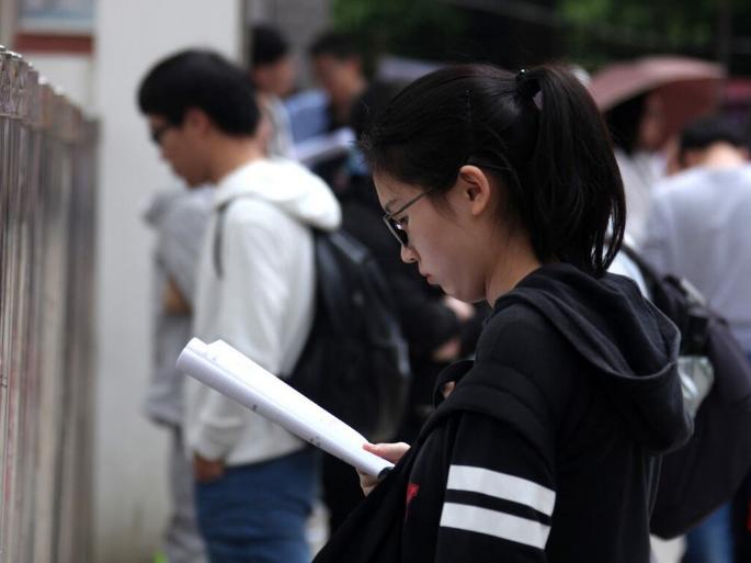 公务员考试为什么还是很热,公务员是什么时候开始火的