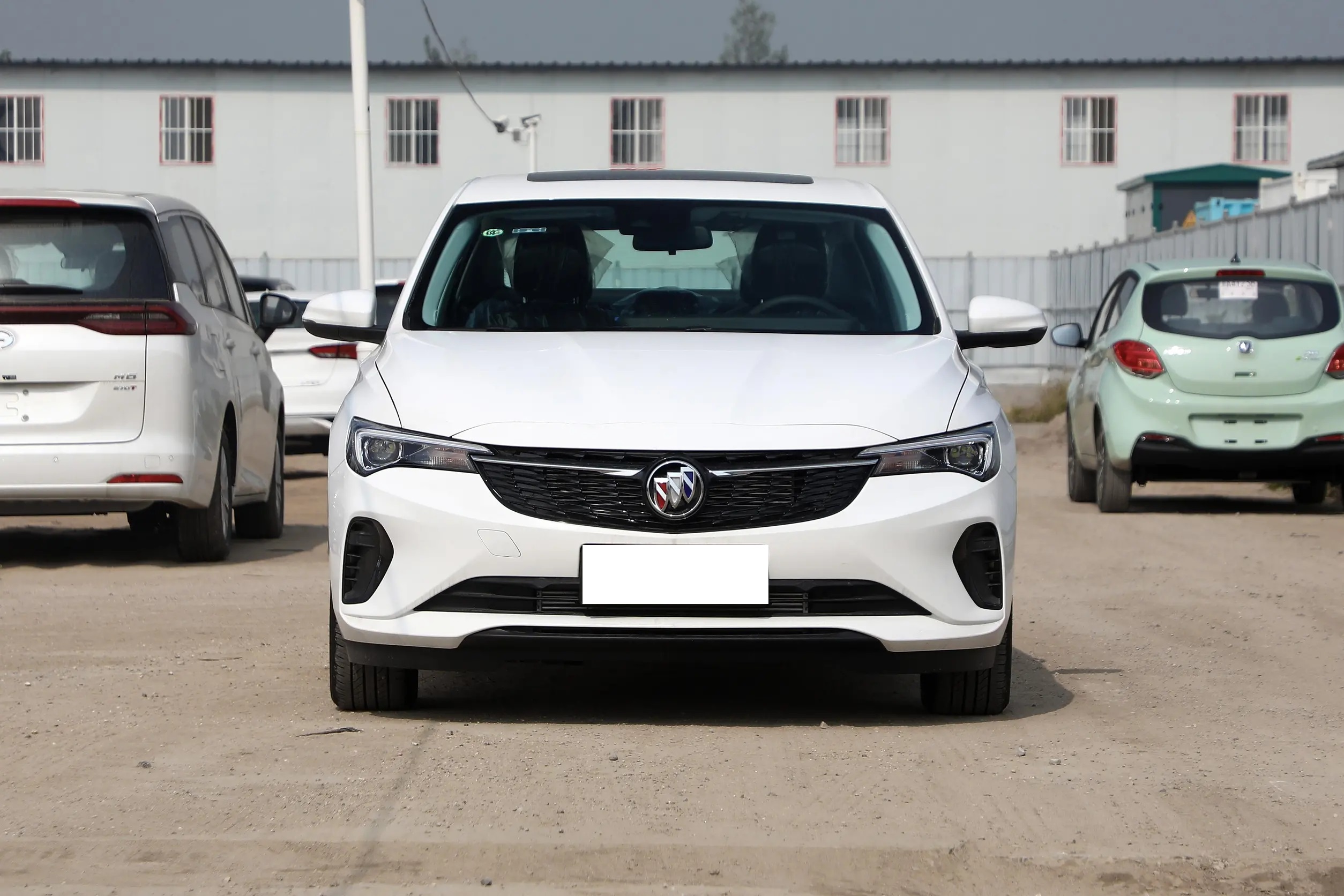 十万预算这三款家轿最多人买,宽敞省油还运动10-15万家轿大推荐