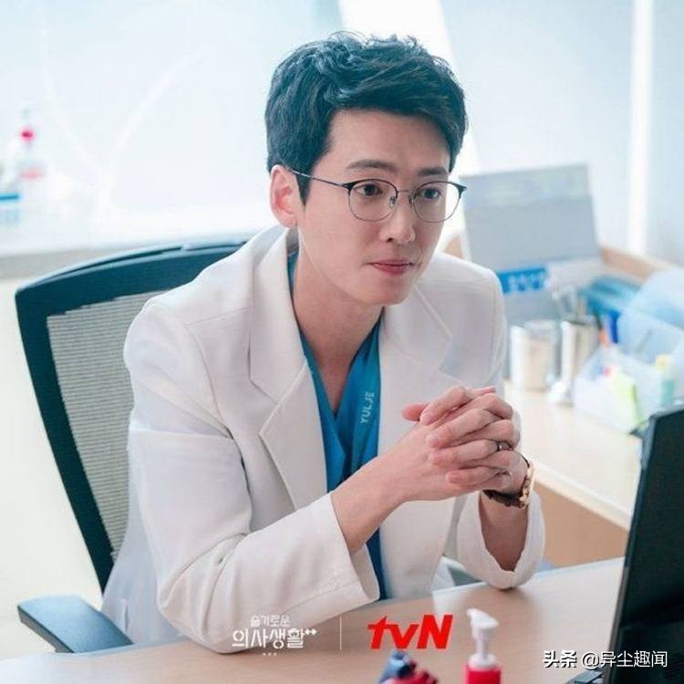 韩剧7位超令人心动的痴情男主角,盘点韩剧中的那些撒娇名场面