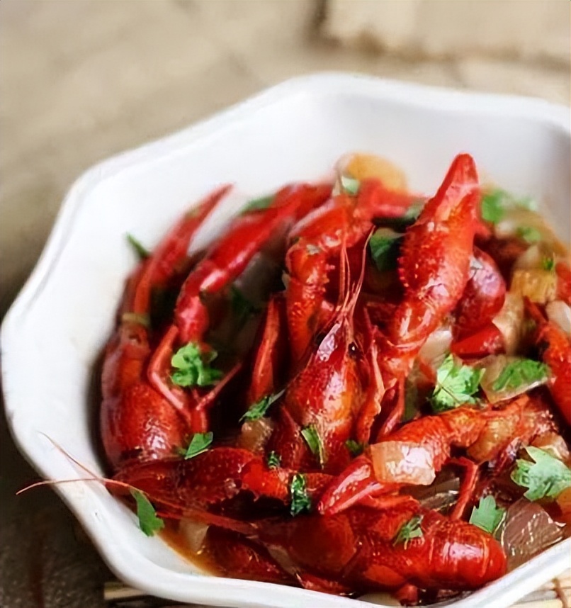 吃货必备多种小龙虾吃法,解锁让人陶醉的小龙虾吃法