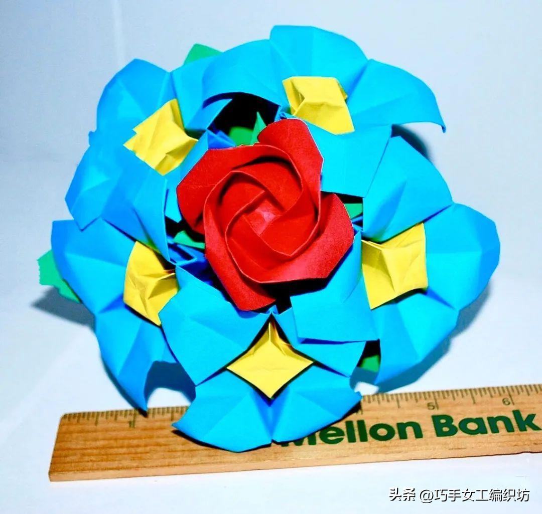 一张纸就能叠着的玫瑰,一张纸能折的红玫瑰花