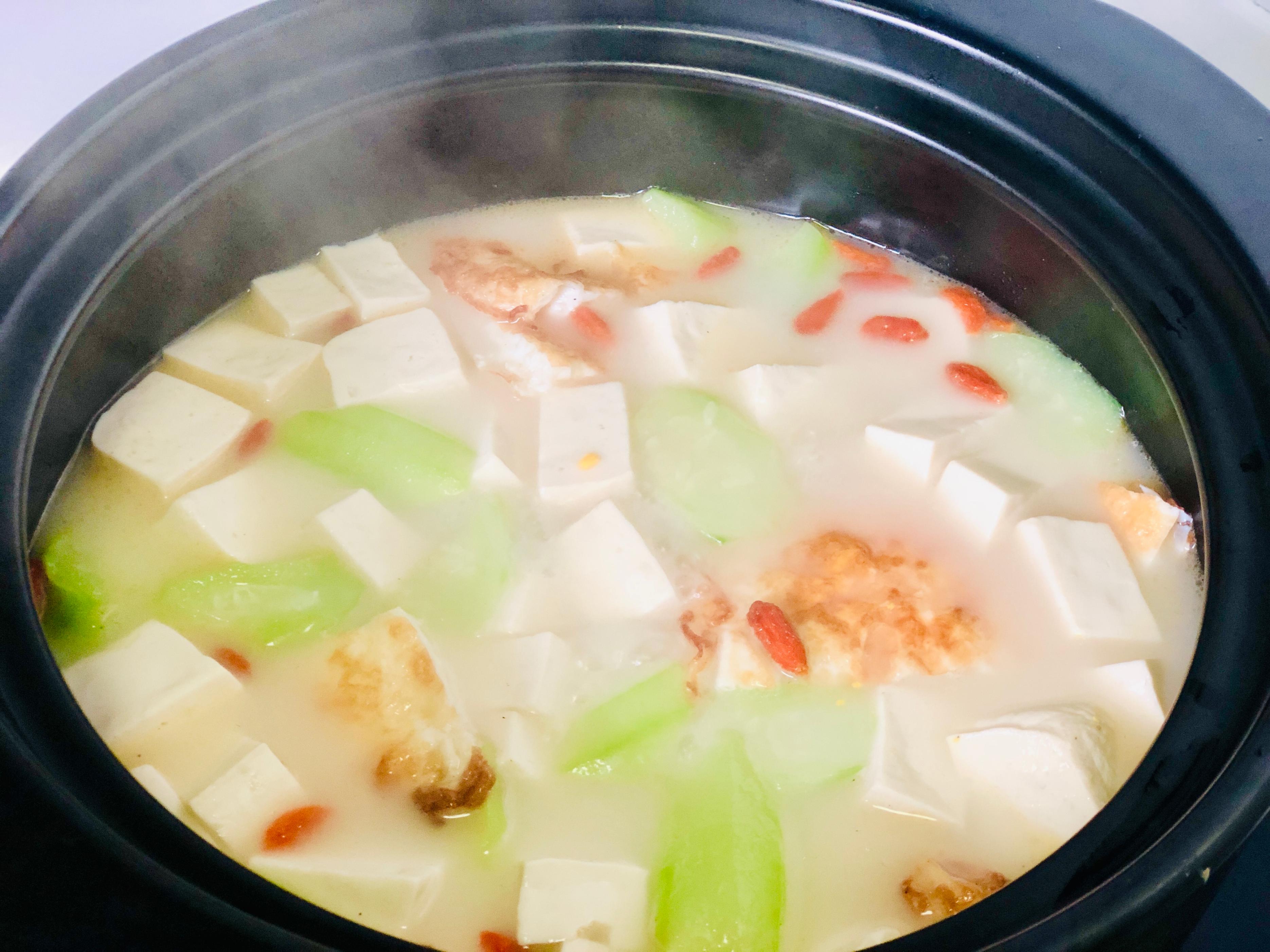 秋天炖汤食谱大全补气血,秋天喝鱼汤怎么炖好喝