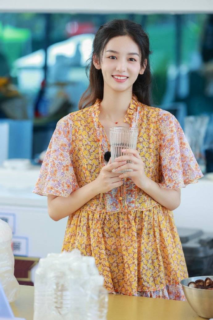 好物之走进巴黎丨从Maje开始，像法国女人一样优雅地活着