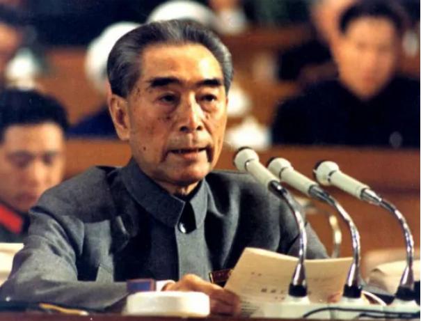 1972年，那个和周恩来“偶遇”的杭州小女孩，后来怎么样了？