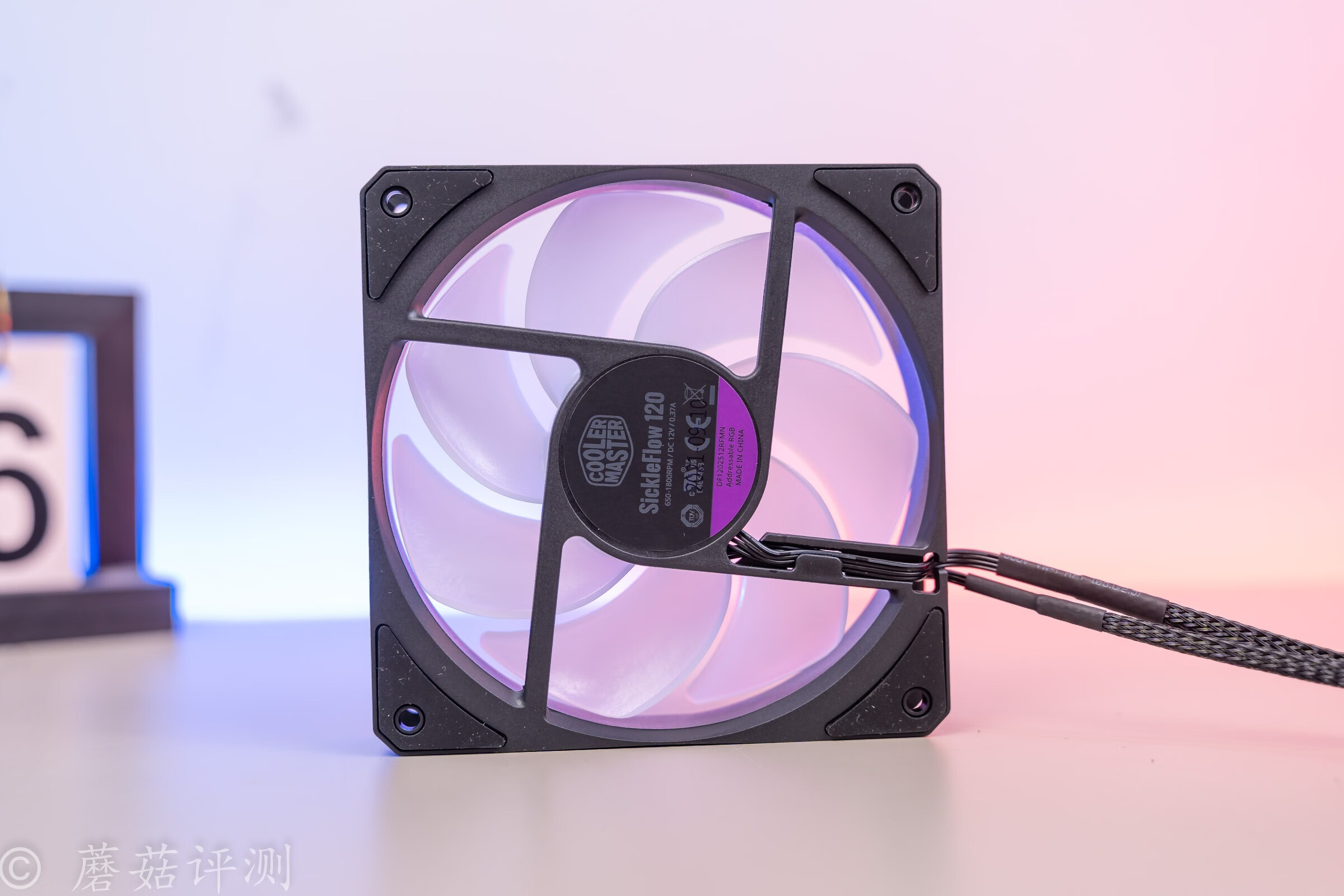 连续多日的高温，让朋友家的主机燥热难耐、更换机箱散热后获新生