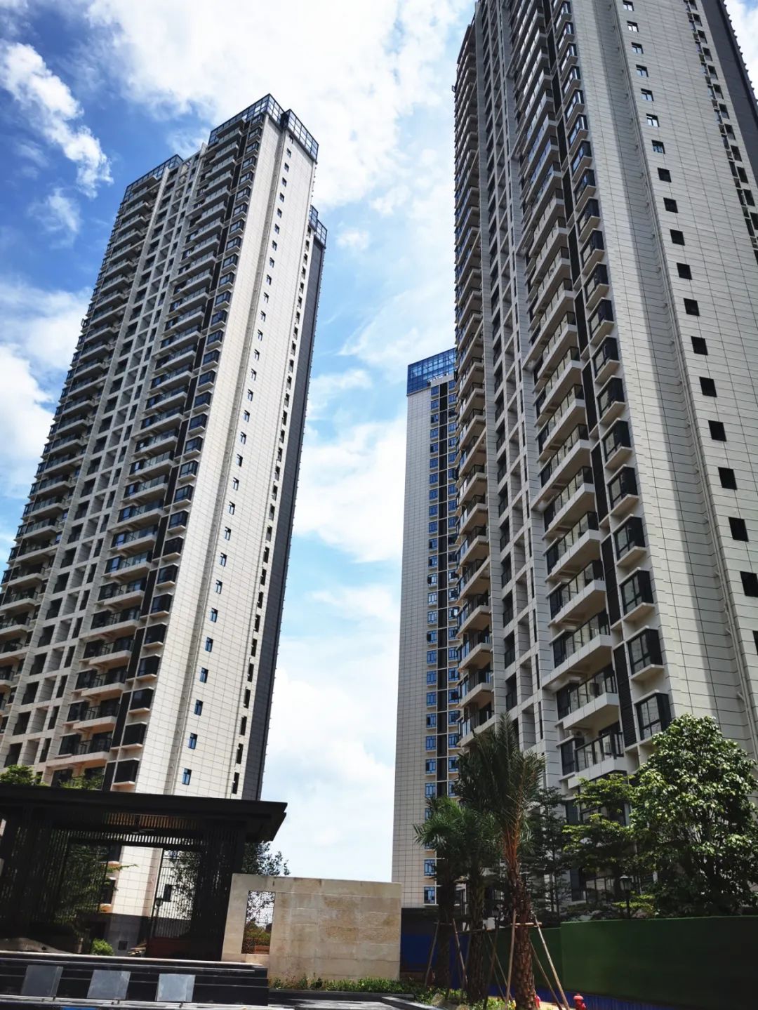 全新加推21栋256大平层,最新楼盘大平层