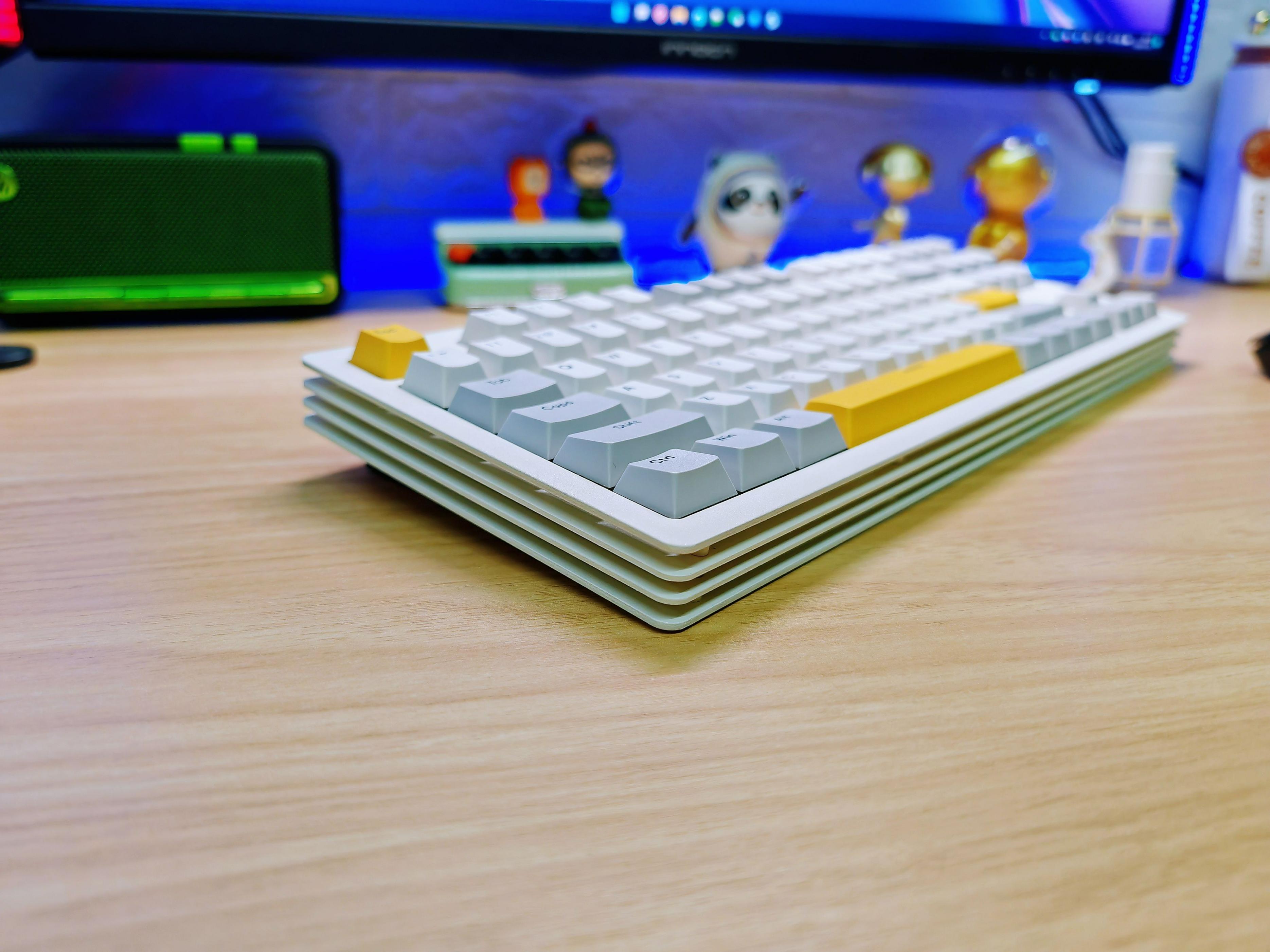 2kg的键盘推荐,机械键盘超高颜值