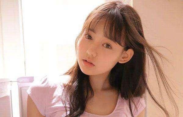 女孩第一次“月经”的最佳年龄是多少岁?为了孩子,建议了解一下