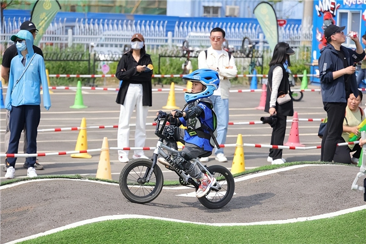 优贝童车真实图片,优贝童车厂家