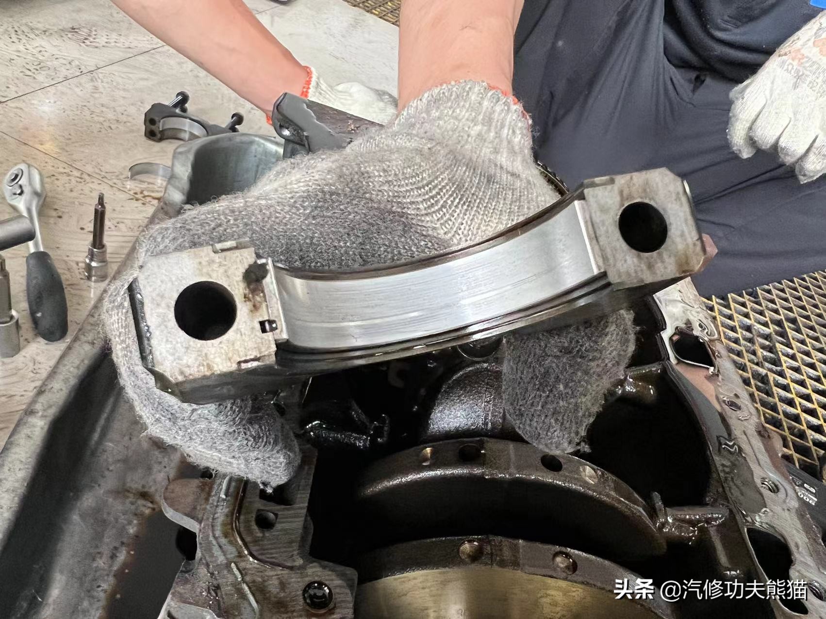 严谨的德国工人钣金修复,严谨的德国师傅修复事故车