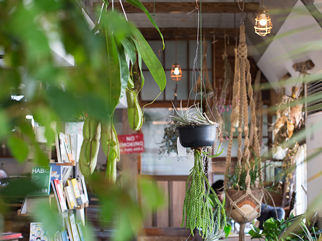 手工咖啡屋改造,废弃的家具改造成文具盒