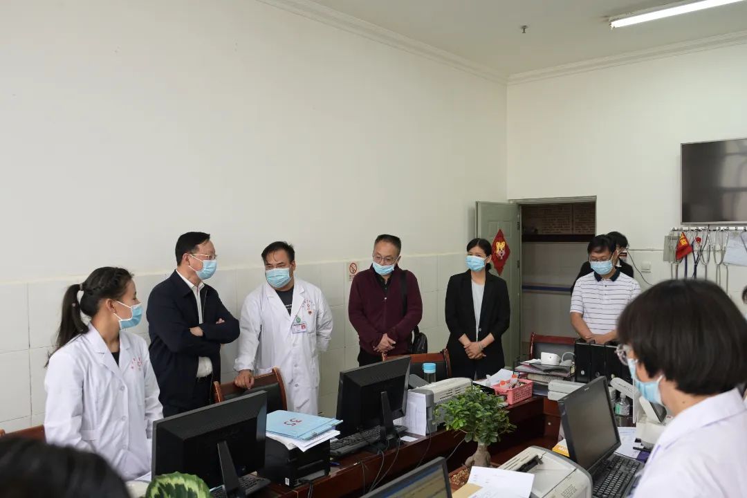 医改提速专家下沉大理州人民医院8个专家工作站落户宾川县中医院