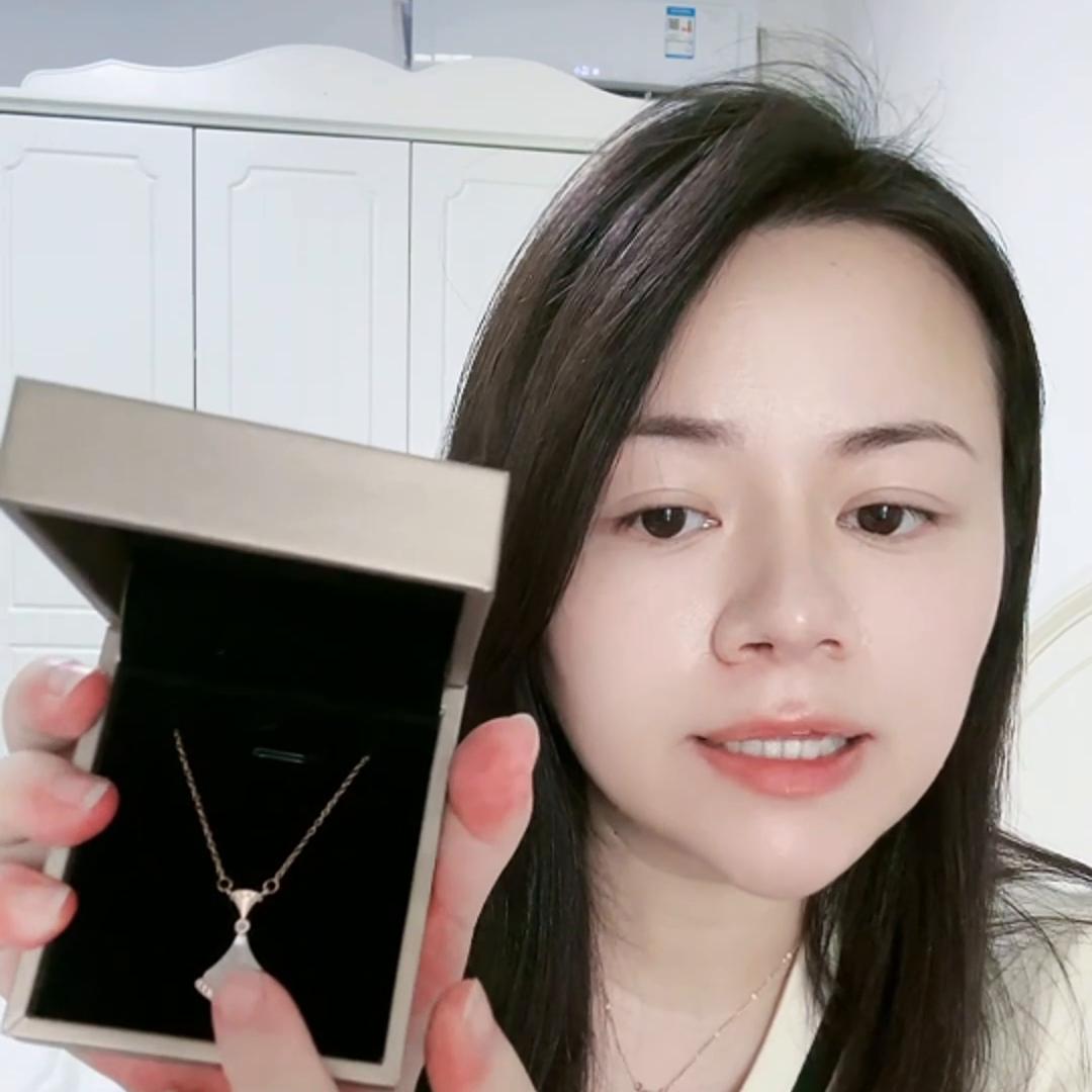 婚姻就是坟墓高情商回复,给大家一个机会情感短语