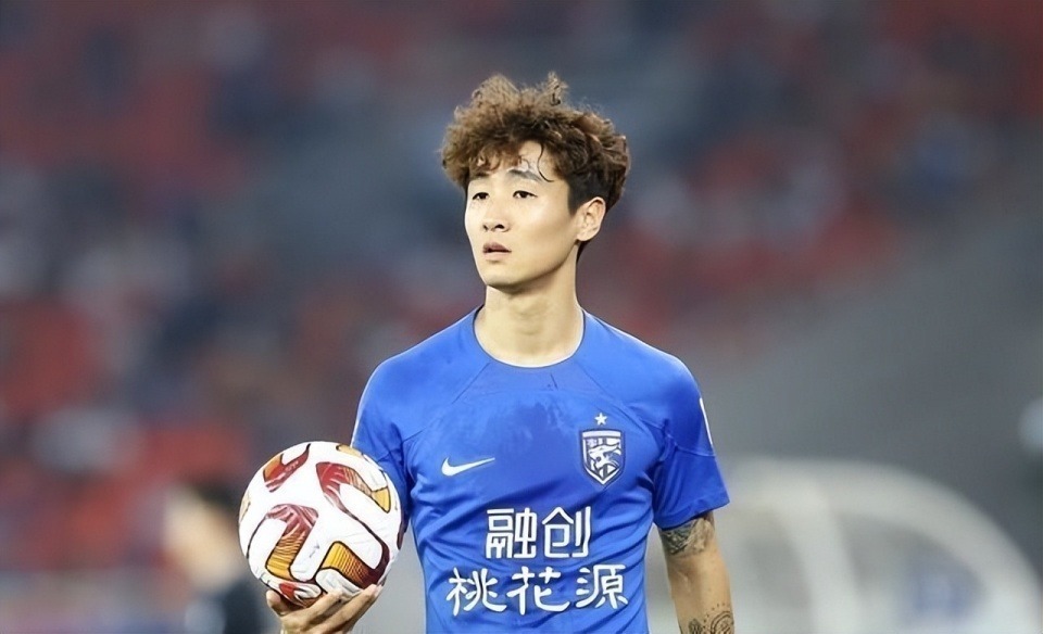 韦世豪说的井盖是什么,韦世豪怼球迷被指地域歧视