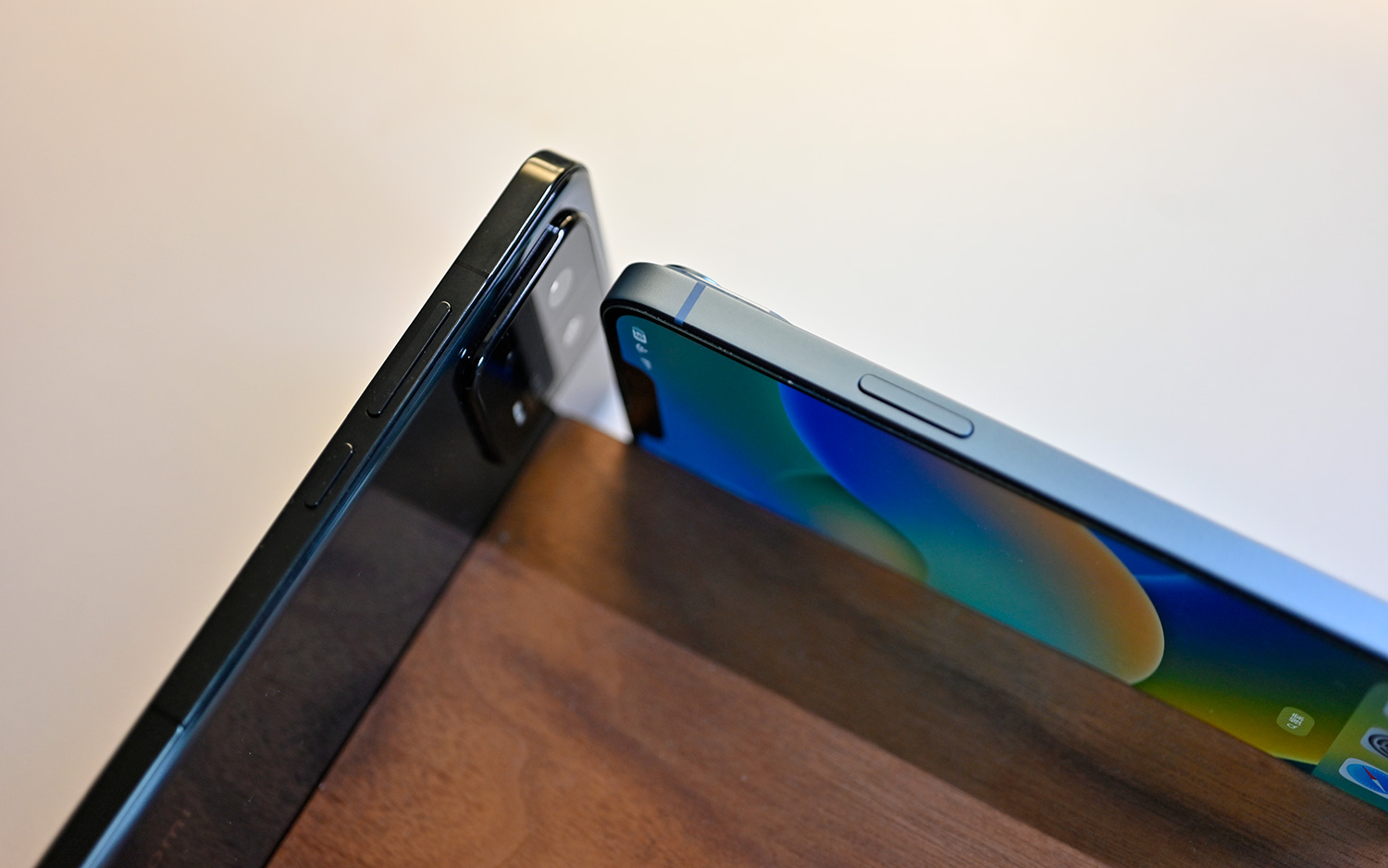 小米13有什么特点和功能,小米13值得买吗性能怎么样