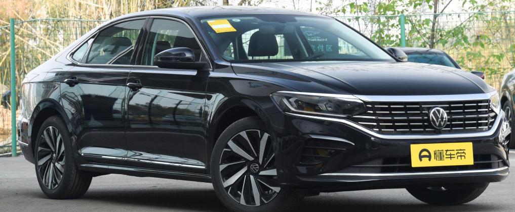 迈腾的双离合和凯美瑞的8at哪个好,凯美瑞2.0豪华版是湿式双离合吗