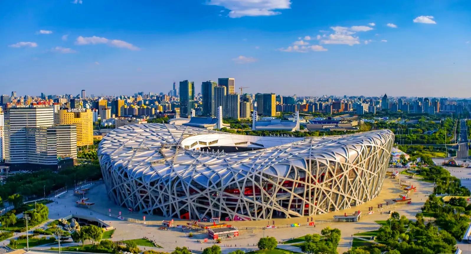 最大的体育场能容纳多少人,最新中国最大10座体育场