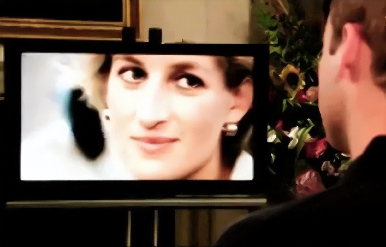 威廉王子25年不换手表，在每个重要时刻佩戴，从未忘记母亲戴安娜