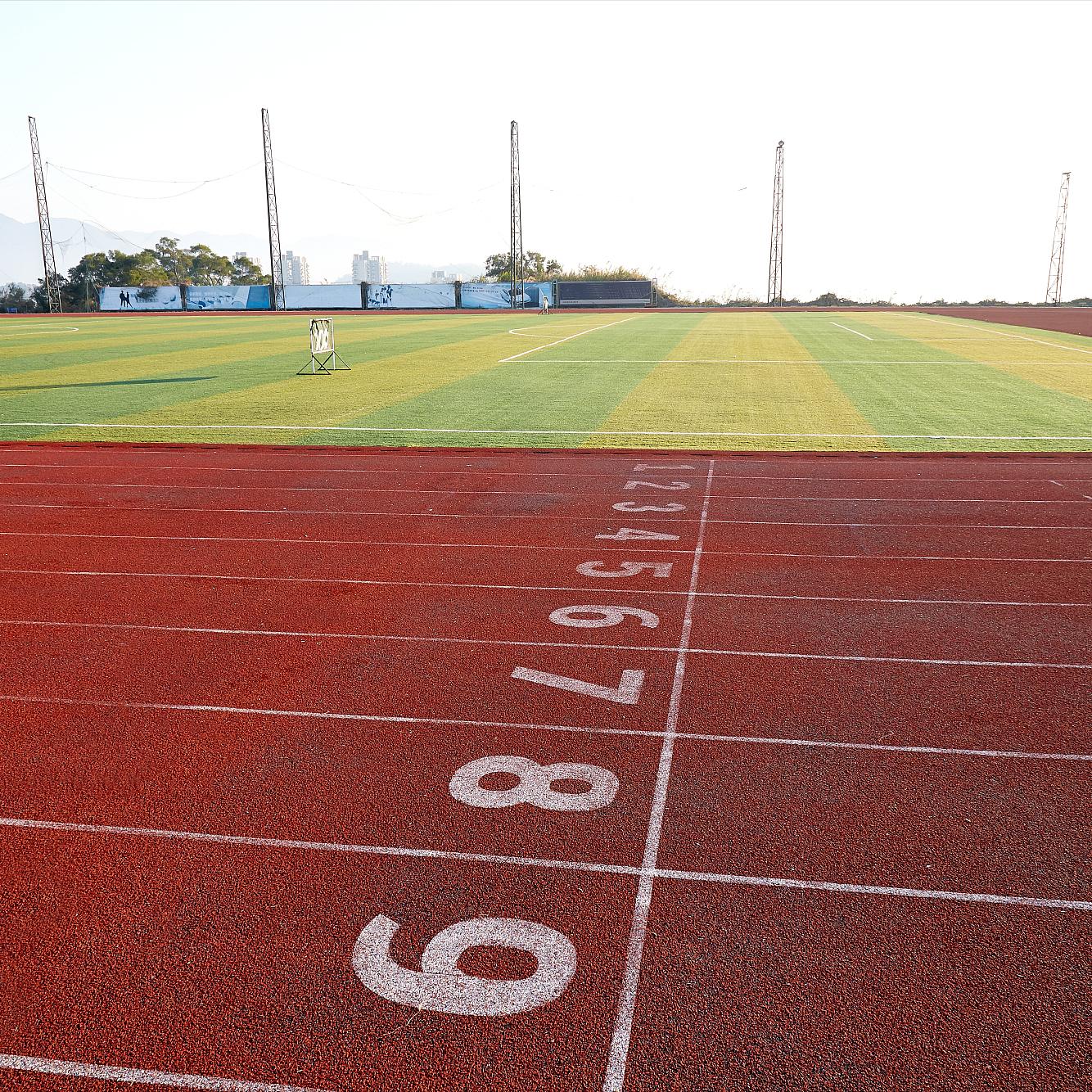 如何去除塑胶跑道上的漆,如何清除橡胶跑道的胶