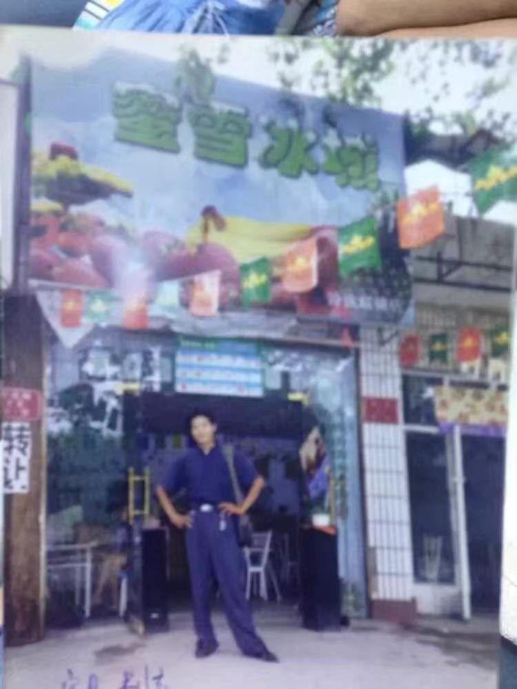 他，靠1块钱的冰淇淋，做出200亿的奶茶帝国，却被黑上热搜，为啥