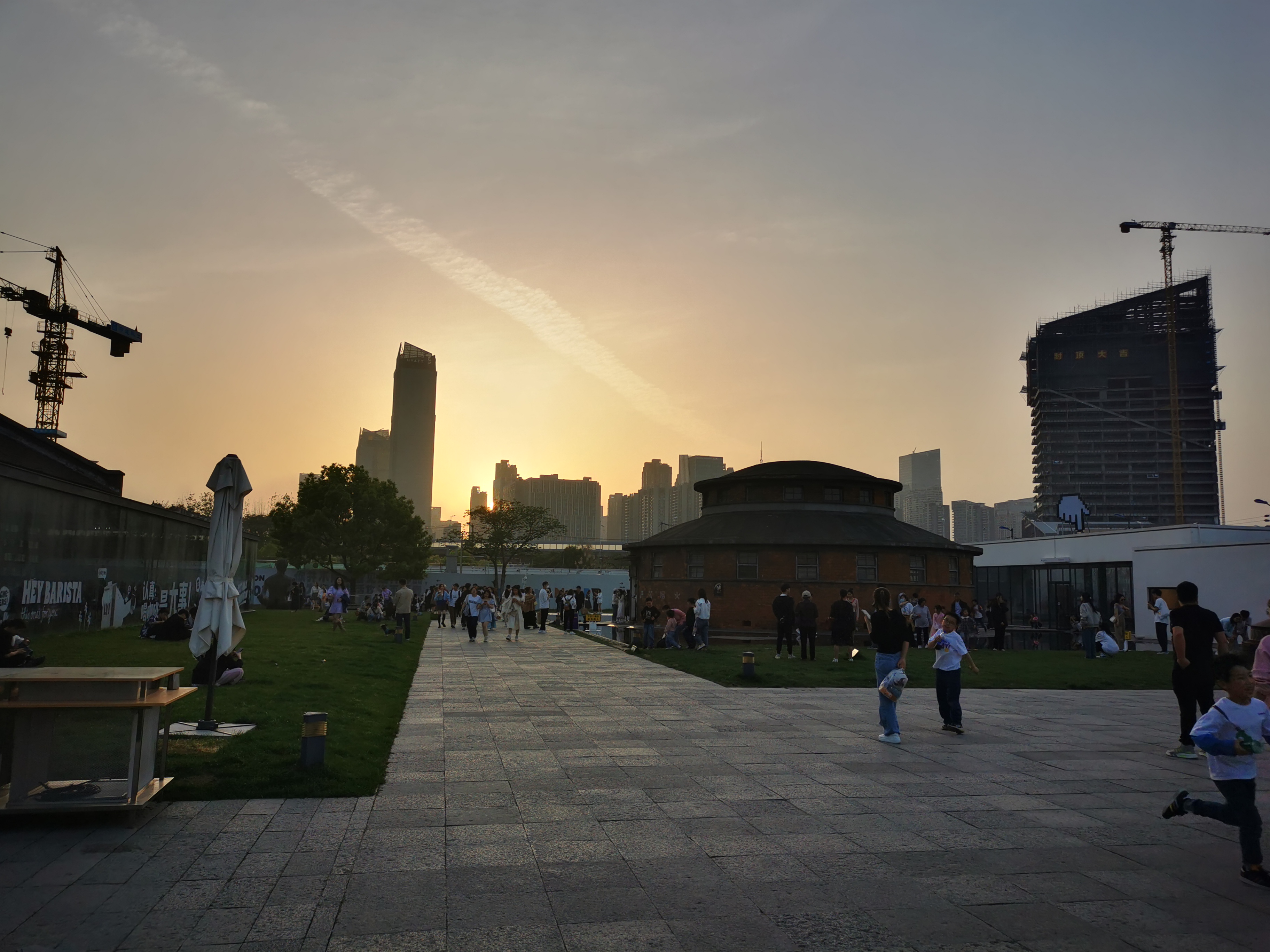 监狱好还是精神医院好,监狱好还是教师好