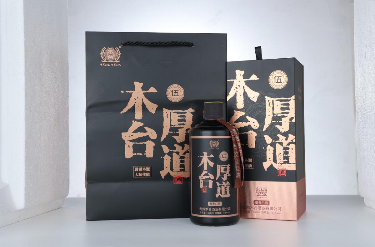 英国游客组团来到中国游玩,英国游客来到中国的表现