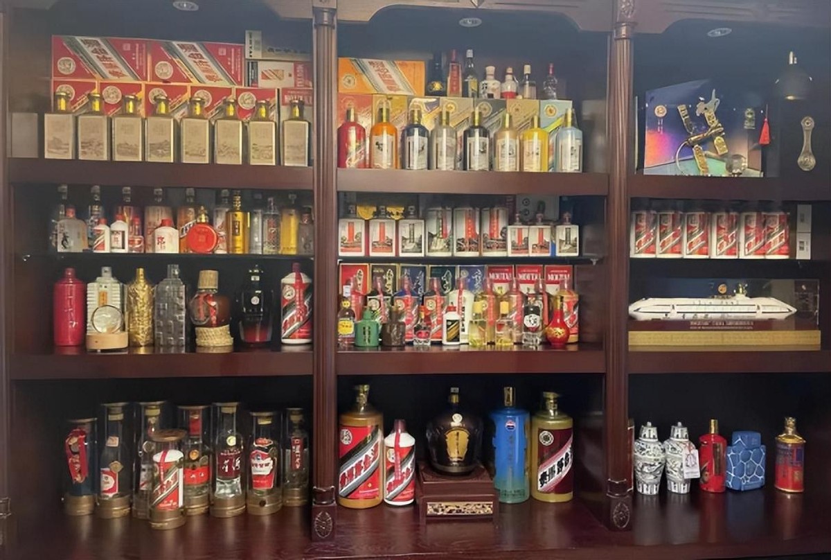 白酒会过期吗红酒会过期吗,白酒存30多年还能喝吗