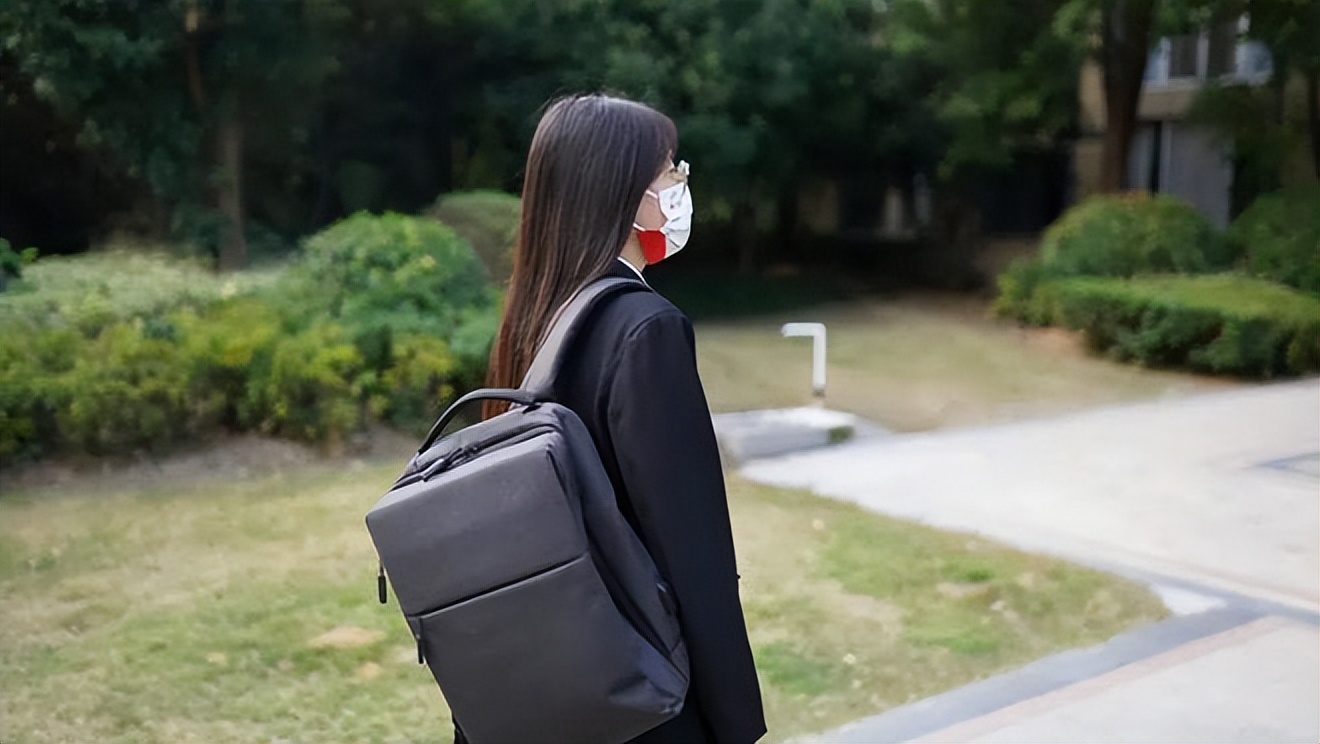 4个月达成百万经纪人，她的好运气来自“不躺平”？