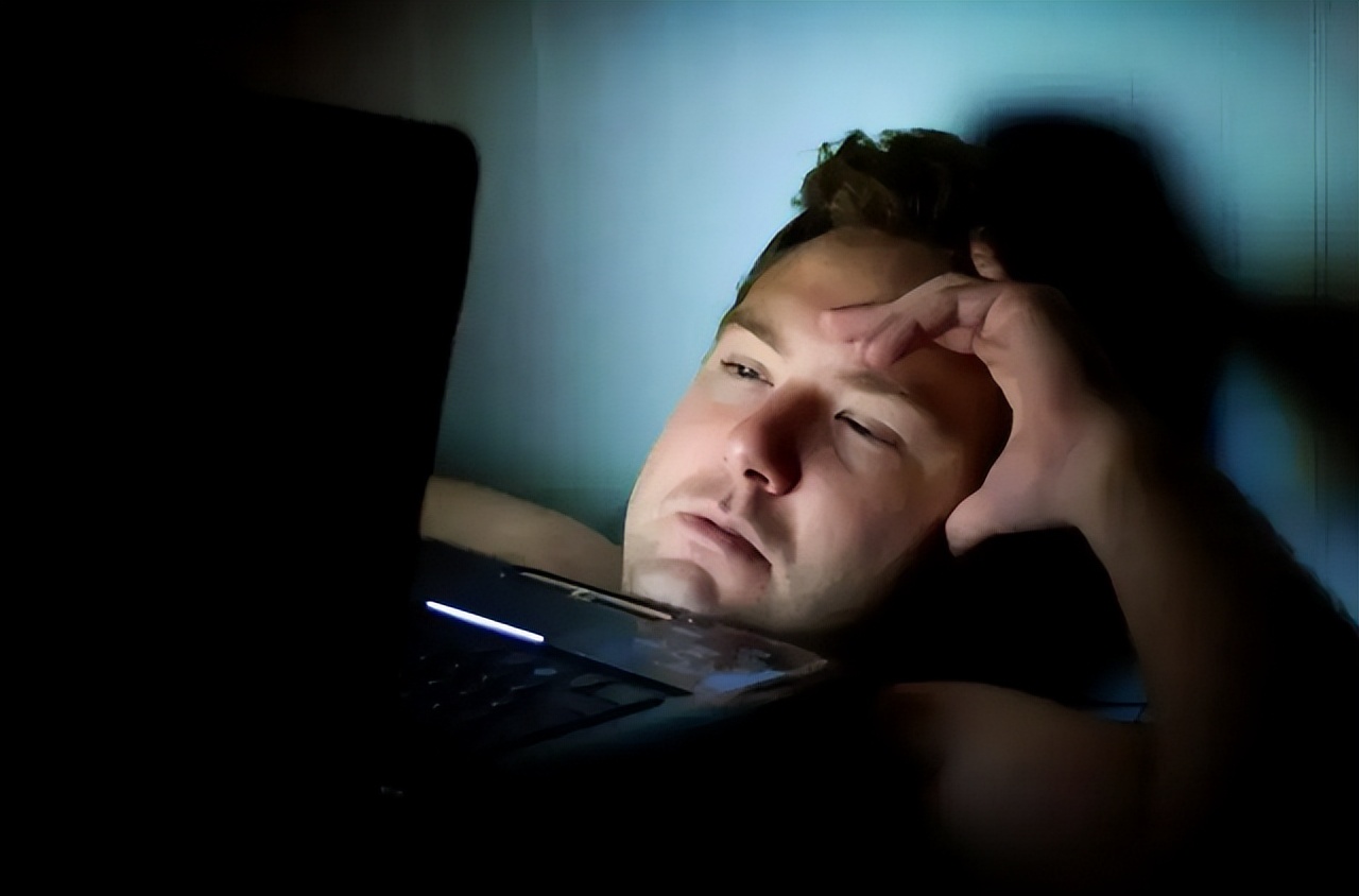 成年男性体重身高标准对照表,男性年龄身高体重对照表2021年