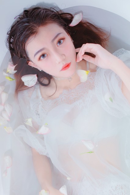 女人能够独立挣钱才是王道,女生想搞钱必须明白这三个道理