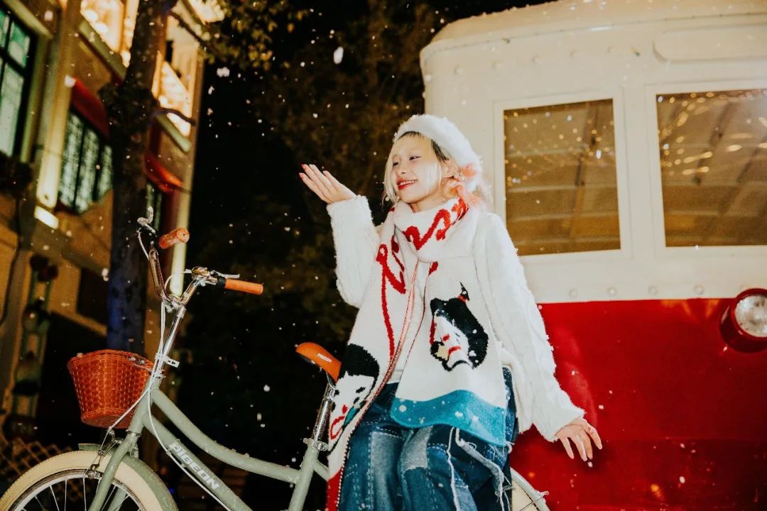 换个方式闹元宵资讯,融创文旅城烟花秀