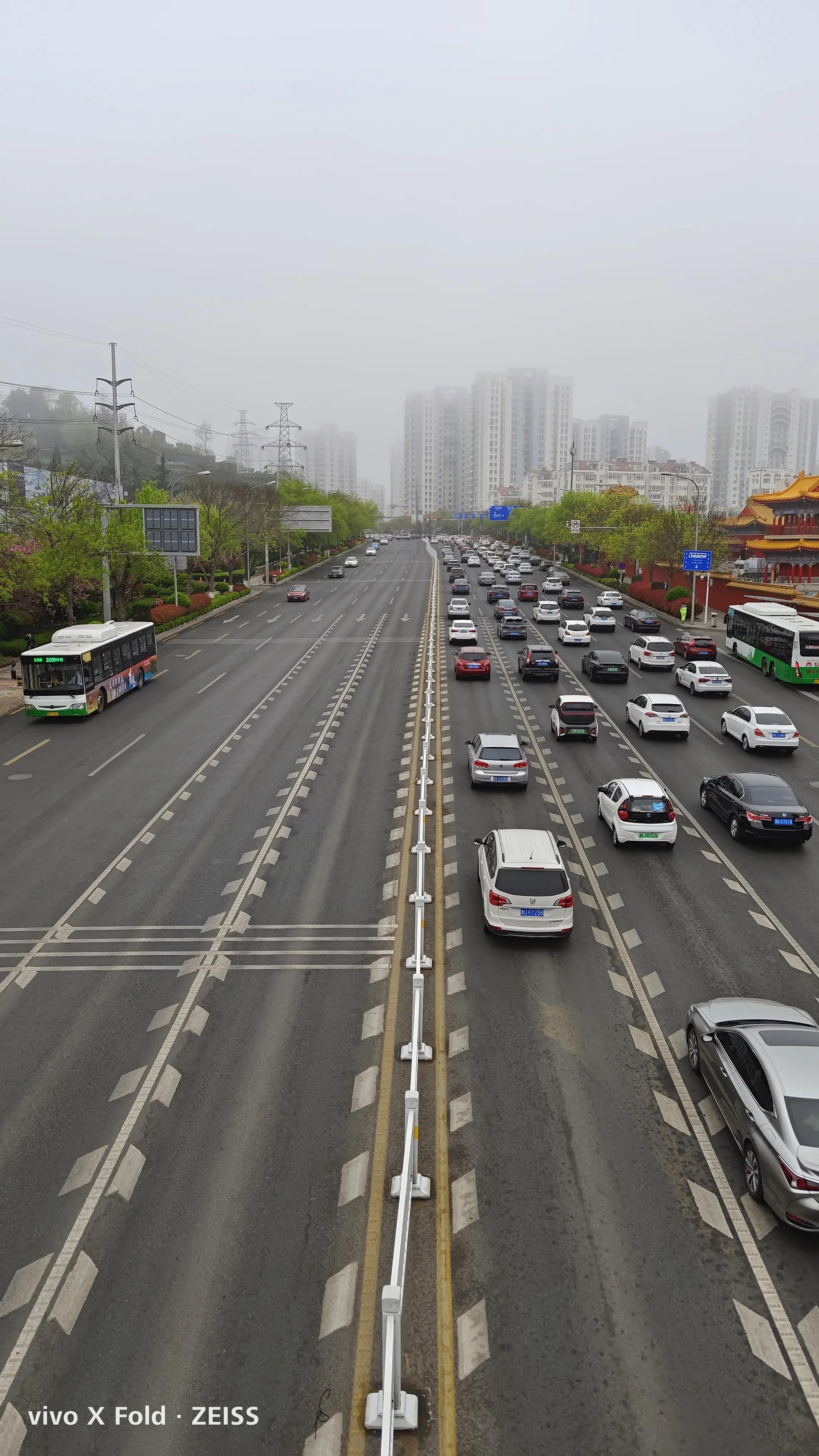 vivoxfold折叠屏手机怎么样,vivoxfold折叠屏手机值得入手吗