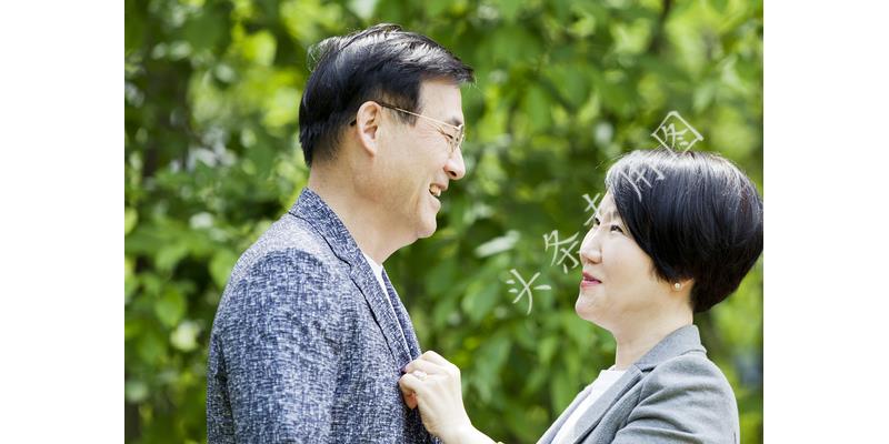 哥哥住高档小区弟弟沦落街头后续,哥哥住豪宅弟弟抗议