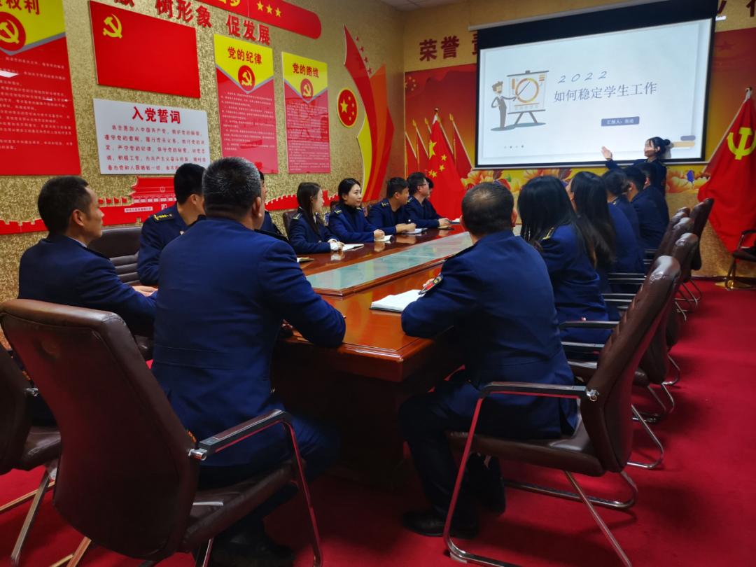 石相击而生灵光水相荡而成涟漪,水相荡而生涟漪石相击而生灵光