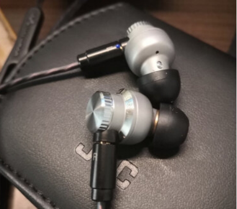 推荐几款高品质线控耳机,不漏音音质好的头戴式耳机推荐