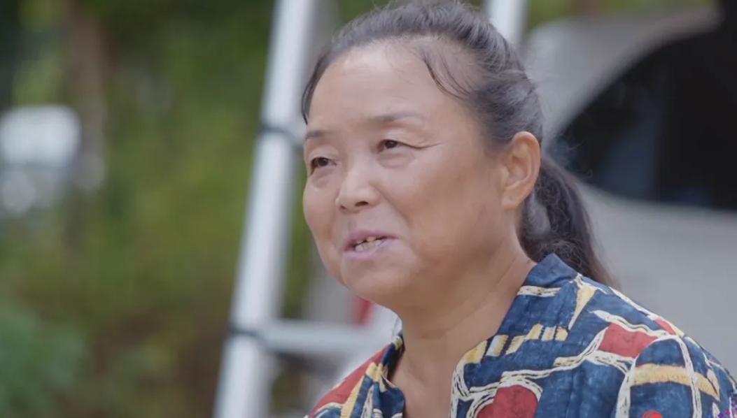 自驾游阿姨苏敏专访,苏敏阿姨自驾游走红