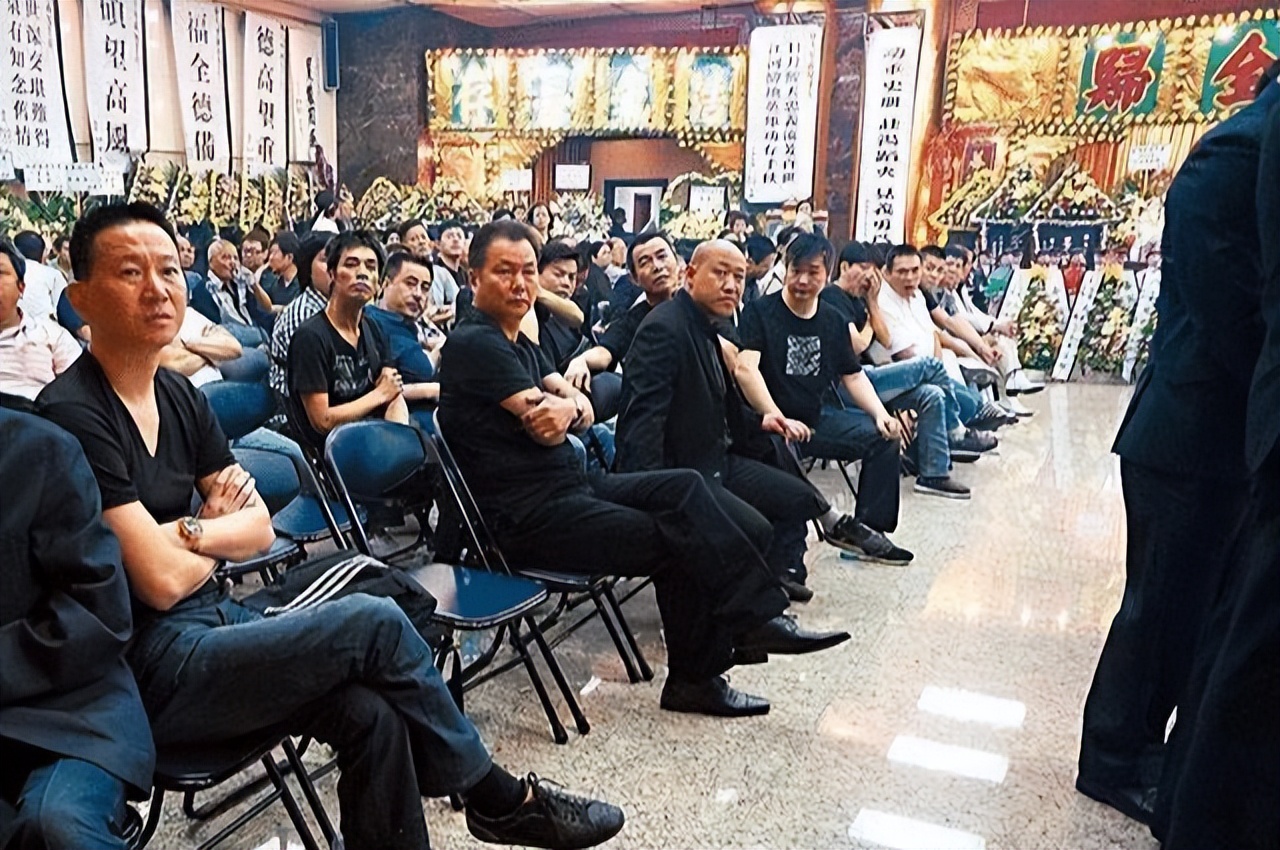 为什么香港有那么多黑帮？1997年香港回归，黑帮到底去哪了？