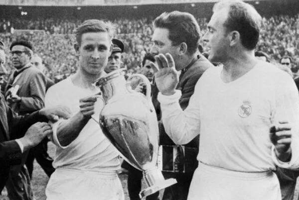 足球十大巨星c罗,c罗足球史上最伟大的球员