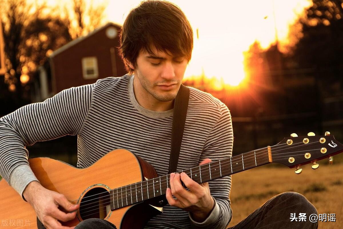 如何选择一把民谣吉他,如何选一把适合自己的吉他
