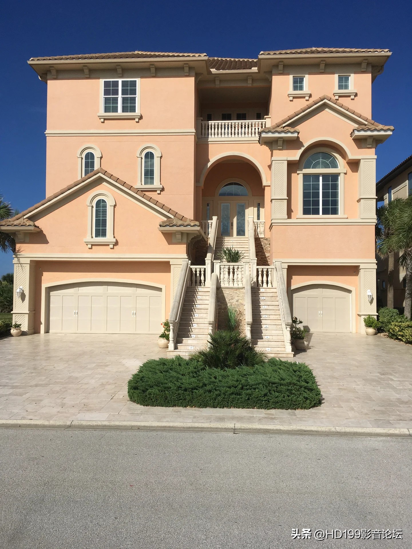 2022年5月AVS论坛最佳影音室案例-美国“土豪”的车库房中房